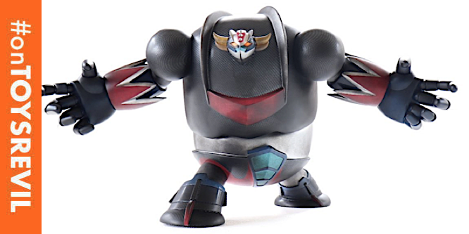 toysrevil's tweet photo. #toynews: #GoNagai's #Grendizer (re)designed by #EricSo & produced in 14"s of soft vinyl by @unboxindustries, with this "Battle" version up for online orders starting March 7 on https://t.co/KdWj0Iside! Further deets & images updated here #onTOYSREVIL: https://t.co/JFKgJzG4S1 ! https://t.co/PFsAm7ixJ4