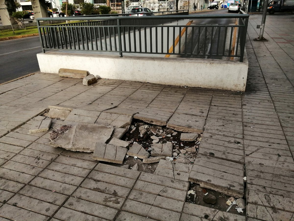 AbreTusOjosIqq's tweet photo. Serrano esquina Ramírez #iquique #SmartCity #tarapaca #TierraDeCampeones #iqq #iquiquechile #chaosoria #adiossoria https://t.co/HhF39uvbyV