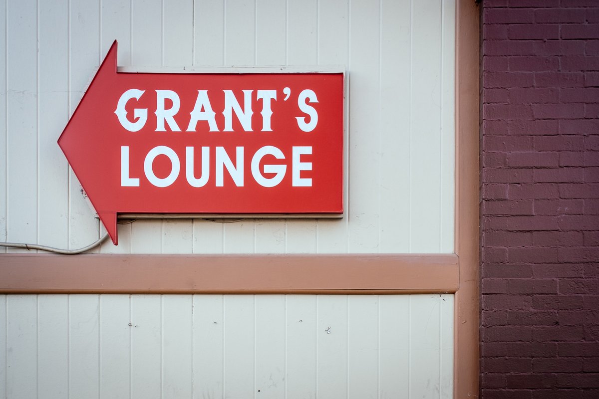 CapricornMacon's tweet photo. Happy 49th anniversary to Grant's Lounge! 🍻 It was on this historic nightclub's stage that the @MarshallTucker Band was discovered and signed by Capricorn. The legendary Macon night spot celebrates its anniversary tonight with a show featuring Bo Ponder. #macon #music #dtmac https://t.co/tWwymg6JxZ