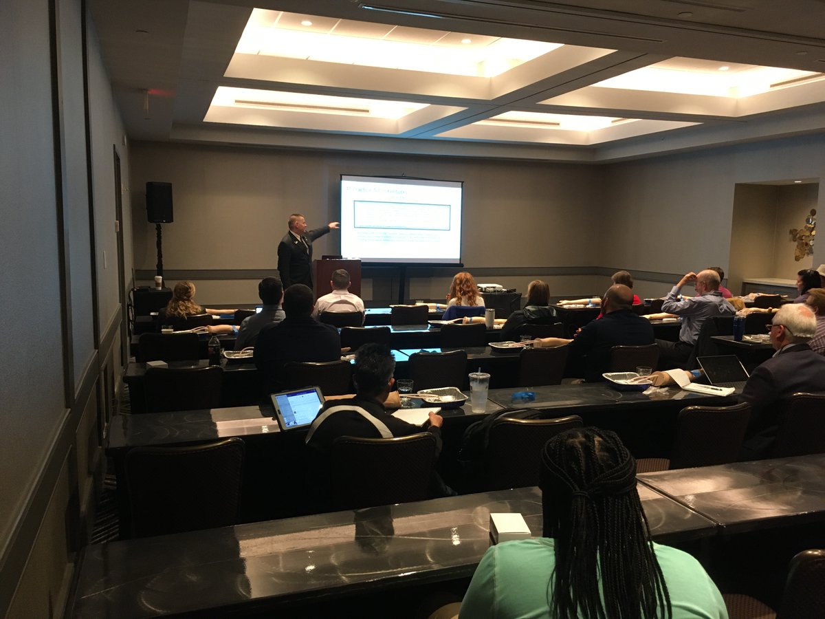 ekuatp's tweet photo. #ekuatpfaculty Dr. Fuchs continues the IV Access and Fluid Administration roadshow at #CSMM2020. Spreading the word of evidence-based practice and building clinical skills to improve patient outcomes. #ekuatpexperience #goodneedleuse @SEATA9 https://t.co/IWq6PxWUOC