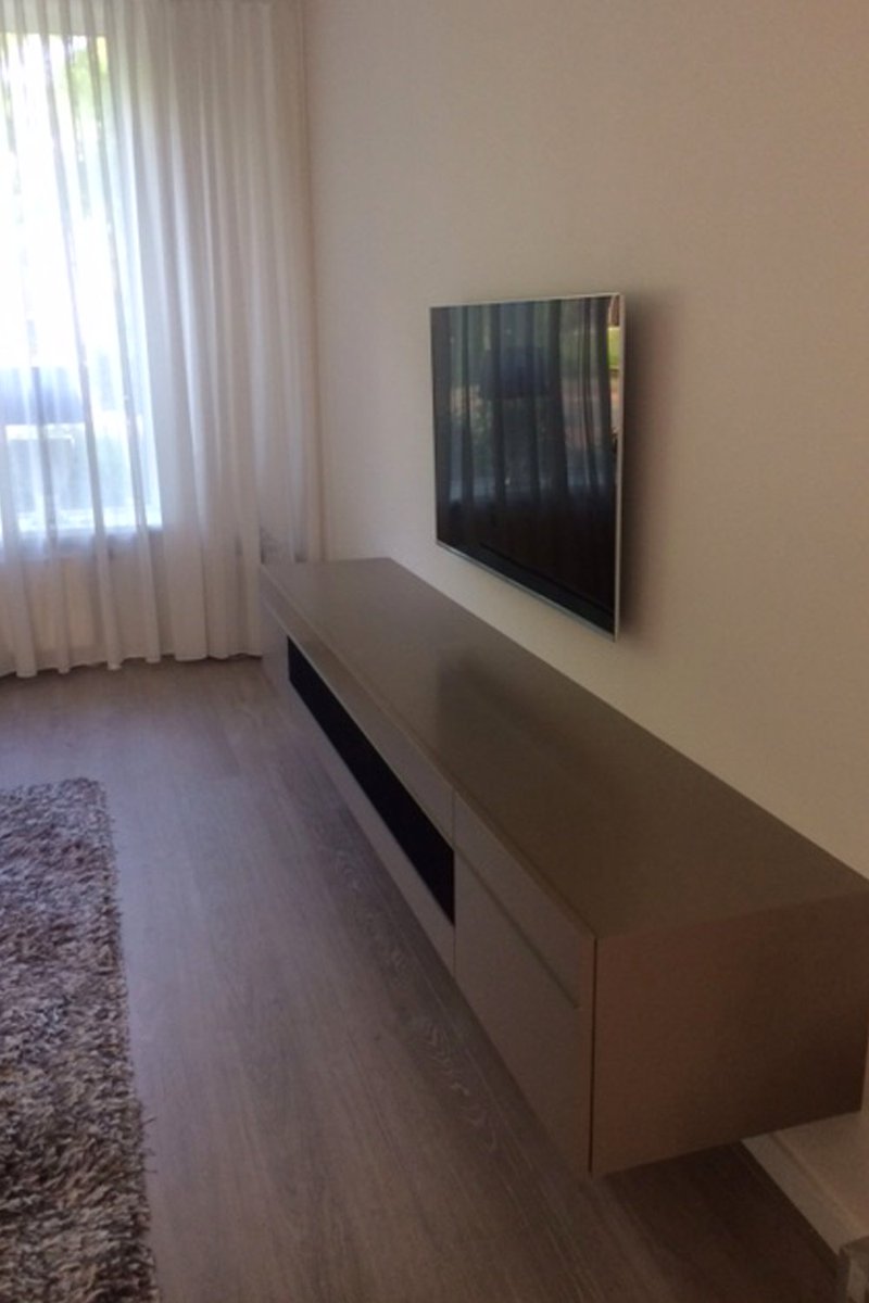 BanzBord's tweet photo. Recent zijn er weer een paar strakke wandmeubels gerealiseerd. https://t.co/oIfKJ0oEB4 https://t.co/boyLPp1RF2