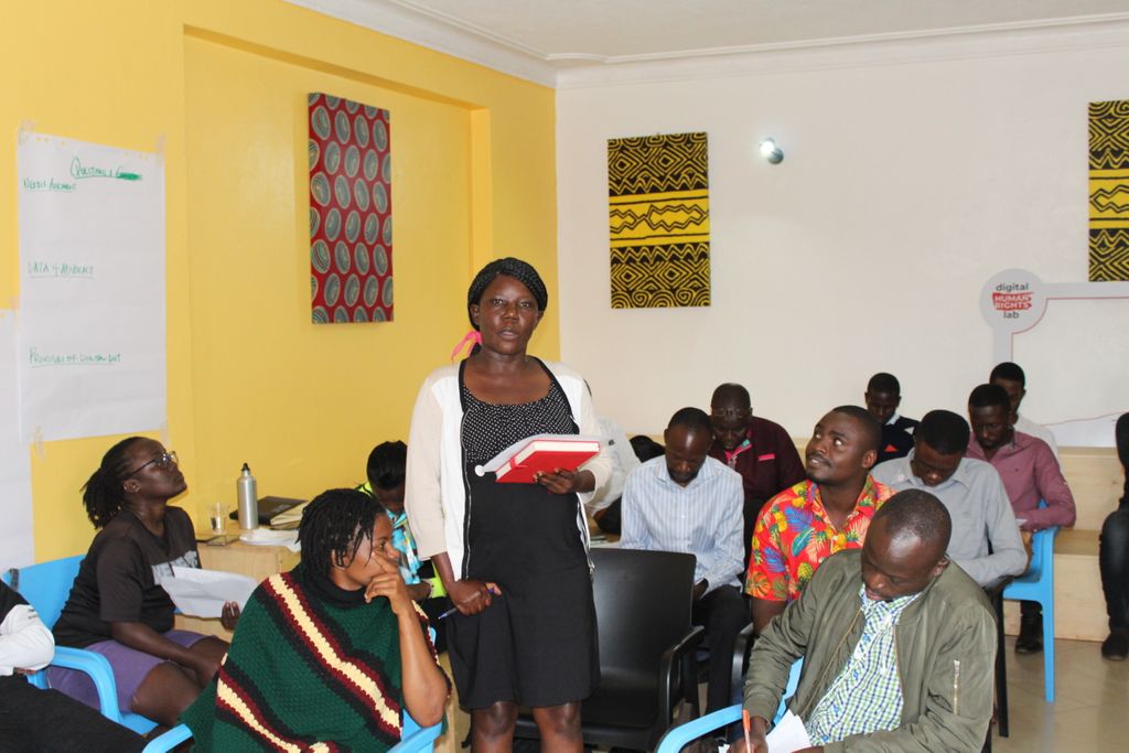 gijnAfrica's tweet photo. #Datajournalism enthusiasts in #Uganda can sign up for free to attend #DataFestKLA, two-days of inspirational talks, enlightening panel discussions & a day of hands-on workshops on IoT, gamification, data visualization, web scraping, etc. https://t.co/viL27mX7pf https://t.co/gdMK01BTiq