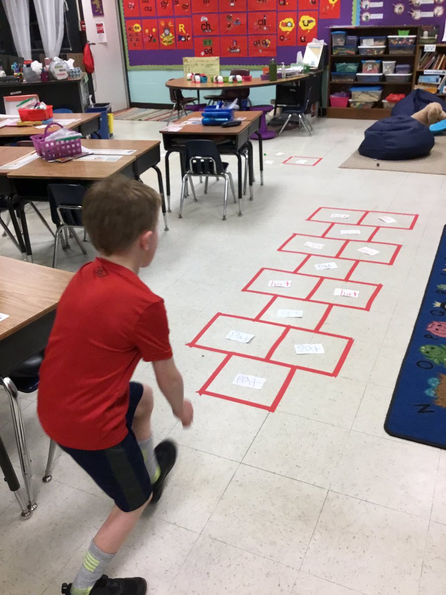 Groat1stGraders's tweet photo. We had so much fun at reading night! I was so impressed by everyone’s multitasking with rhyming and hopscotch! In true dr Seuss fashion 😎 thank you @sjsmith_ges and mrs Anderson for organizing! @GES_lions https://t.co/x2iWLl9ivs