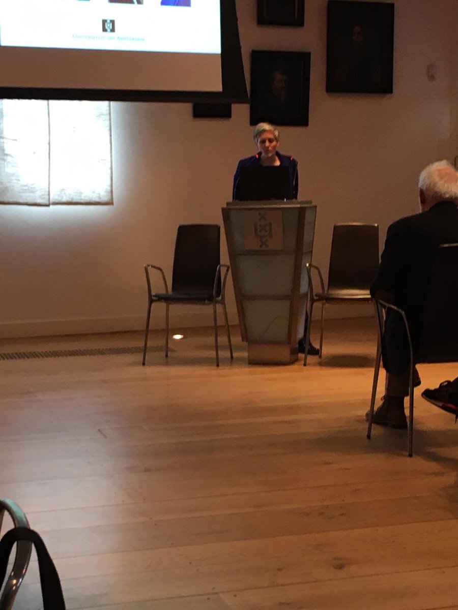 Impressive defense of Janke Oosterhaven in Amsterdam on her ‘drop-out in chronic pain management’ study. #HUmasterPSF