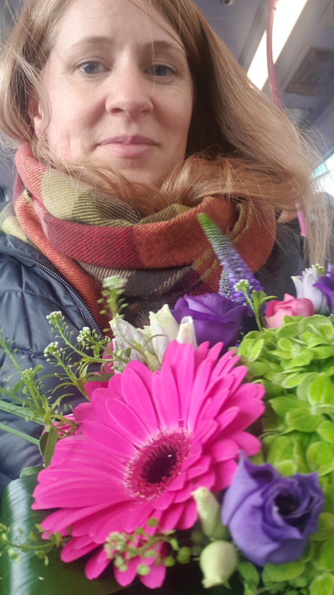 greyhopebay's tweet photo. And flowers for being a #speedmentor #InternationalWomenDay2020 . Thanks @aberdeenuni https://t.co/pC49sobpGg