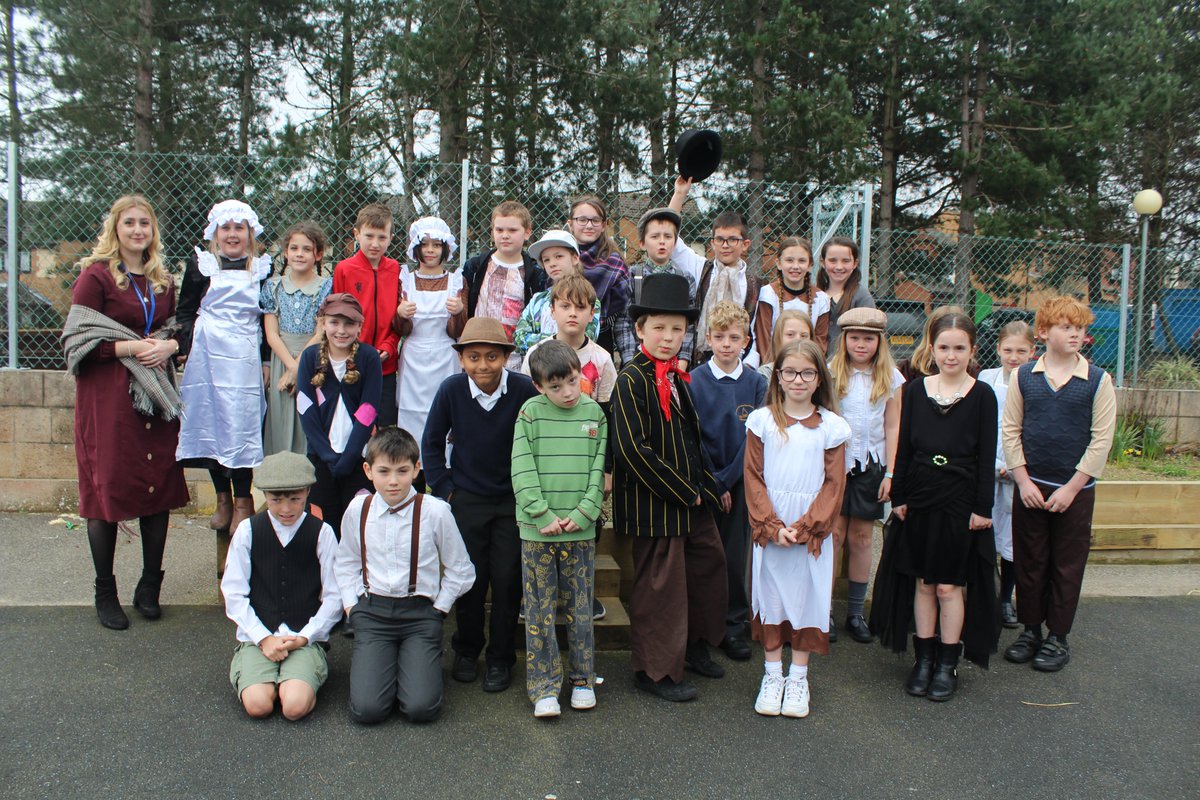 OFFICESPS's tweet photo. We are always amazed at the effort and creativity the children (and staff) put in for World Book Day each year, thank you to everyone you looked amazing more photos on our website. 

#SCPSNenglish #SCPSNreading #WorldBookDay #SCPSNwholeschool https://t.co/07EnIo2TDv