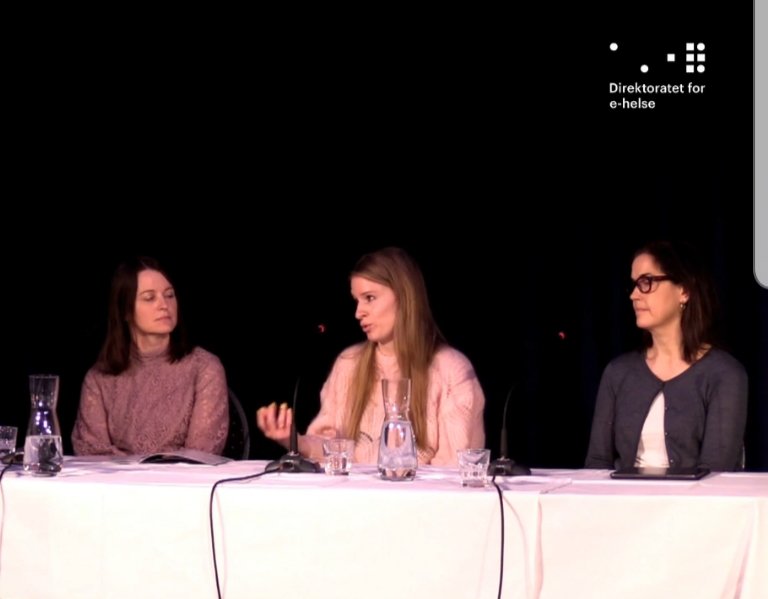 Fikk du ikke sett paneldebatten under #ehelsedagen2020 tidligere i dag? Debatten (og resten av arrangementet) ligger fortsatt tilgjengelig her: vimeo.com/395897382.  Samtalen om nettbasert behandling av psykiske lidelser begynner etter ca 2 timer og 35 minutter.