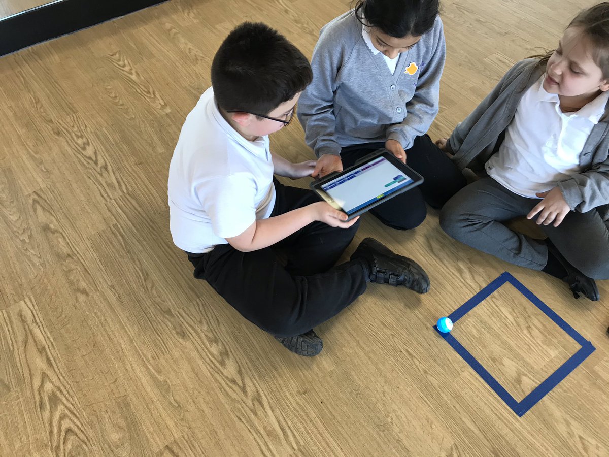 SamWayfield's tweet photo. Team Adele coding squares and rectangles with sphero 
@SpheroEdu @AppleEDU @MrWayfield @WayfieldPrimary 
#AppleEDUchat #sphero #coding https://t.co/WV53OFw0ya