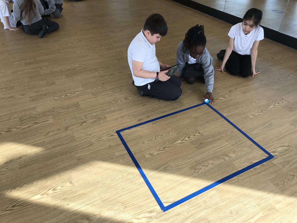 SamWayfield's tweet photo. Team Adele coding squares and rectangles with sphero 
@SpheroEdu @AppleEDU @MrWayfield @WayfieldPrimary 
#AppleEDUchat #sphero #coding https://t.co/WV53OFw0ya