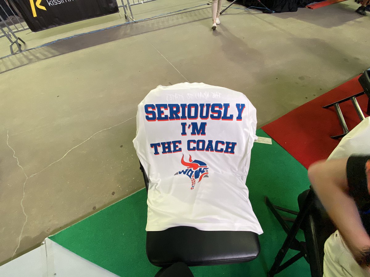 KristenIannuzzi's tweet photo. Best team parents ever https://t.co/KQxidJ00dn
