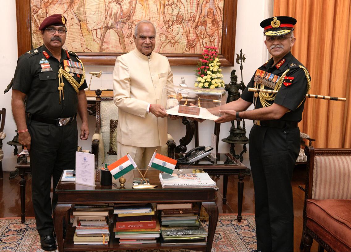 Lt Gen CP Mohanty #ArmyCommander #SouthernCommand #IndianArmy visited #DakshinBharatArea #Chennai & inaugurated a #Medical #Dental Centre for #Veterans & troops. During the visit he also met Hon'ble Governer of #TamilNadu Shri Banwarilal Purohit.

#NationFirst