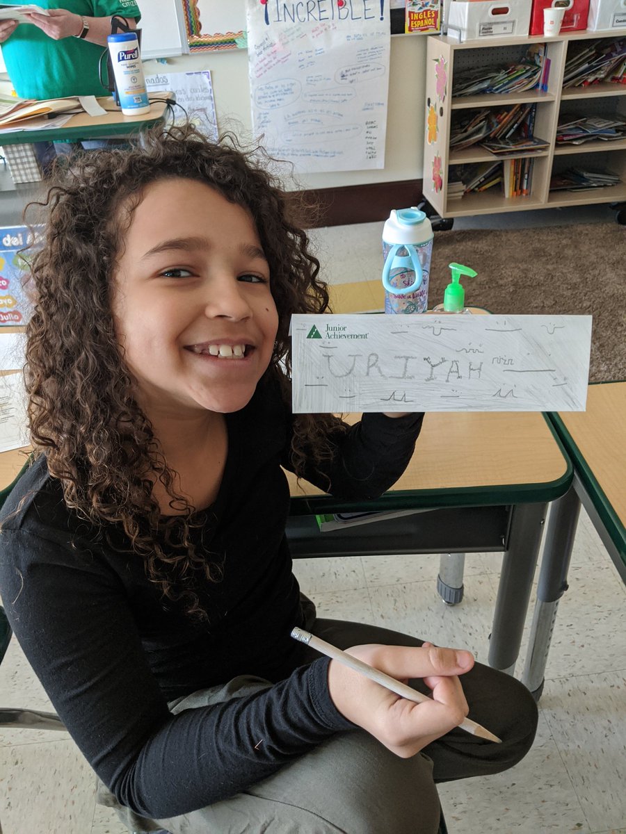 MoniqueJacob1's tweet photo. Junior achievement at Green! Our students get smarter everyday https://t.co/qVpHBfmnWV