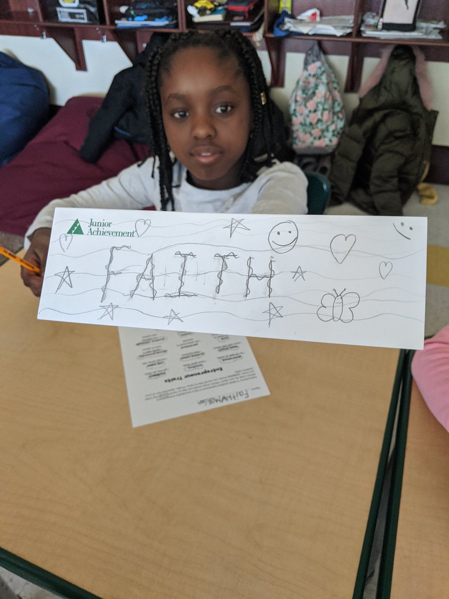 MoniqueJacob1's tweet photo. Junior achievement at Green! Our students get smarter everyday https://t.co/qVpHBfmnWV