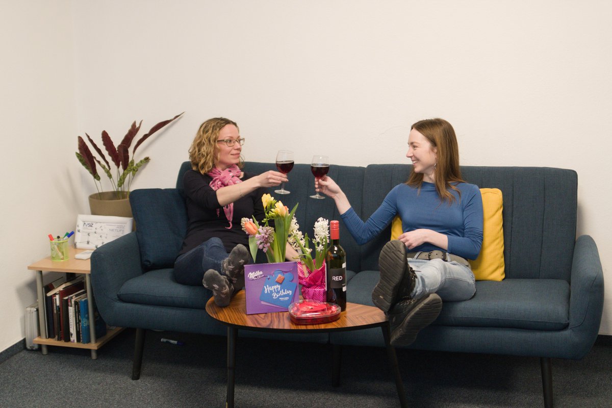 NetlifeHU's tweet photo. [Women's Day]

Unfortunately, there are just a few female IT specialists. That's why we are so proud of our female colleagues. 

On Friday afternoon, we gave them a surprise. After a 
massage flowers, chocolates and a bottle of red wine were waiting for them.

#SAP #womensday https://t.co/RnLcKbINXa