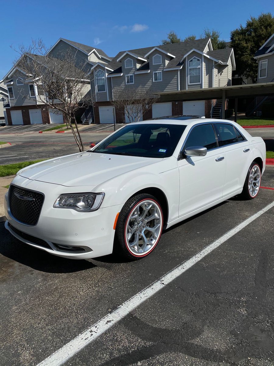 Vogue Tyre Up Front And Center Chrysler 300 With New Red Stripe By Vogue Tyre Vogue Redstripe Voguetyres