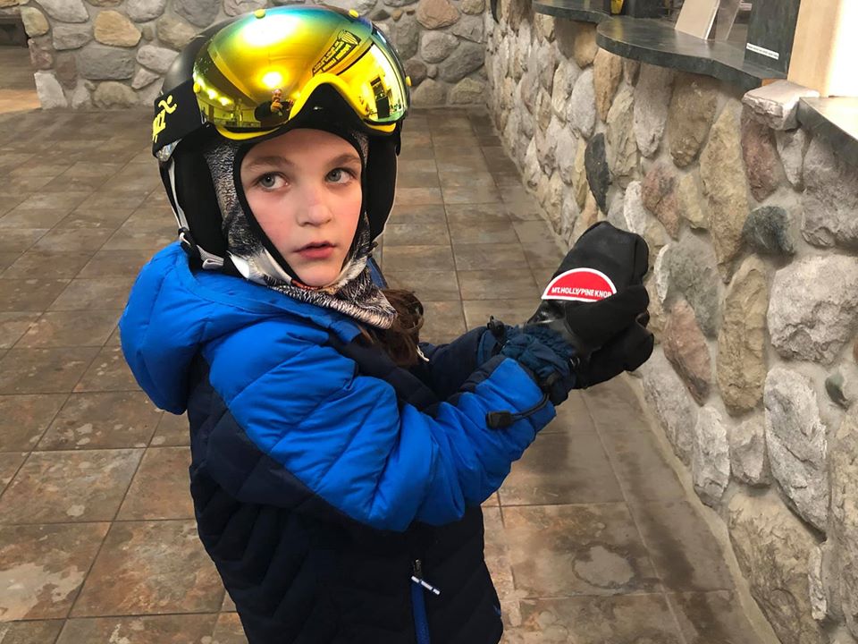MtHollySkiing's tweet photo. Each patch opens up new terrain for our kids in the student patch lesson program. They get excited when the pass to the next level. This program helps ensure young skiers and snowboarders move to the slopes they're ready for. #MtHollySkiSchool #StudentLessons #PatchProgram https://t.co/XDs0dRnrTK