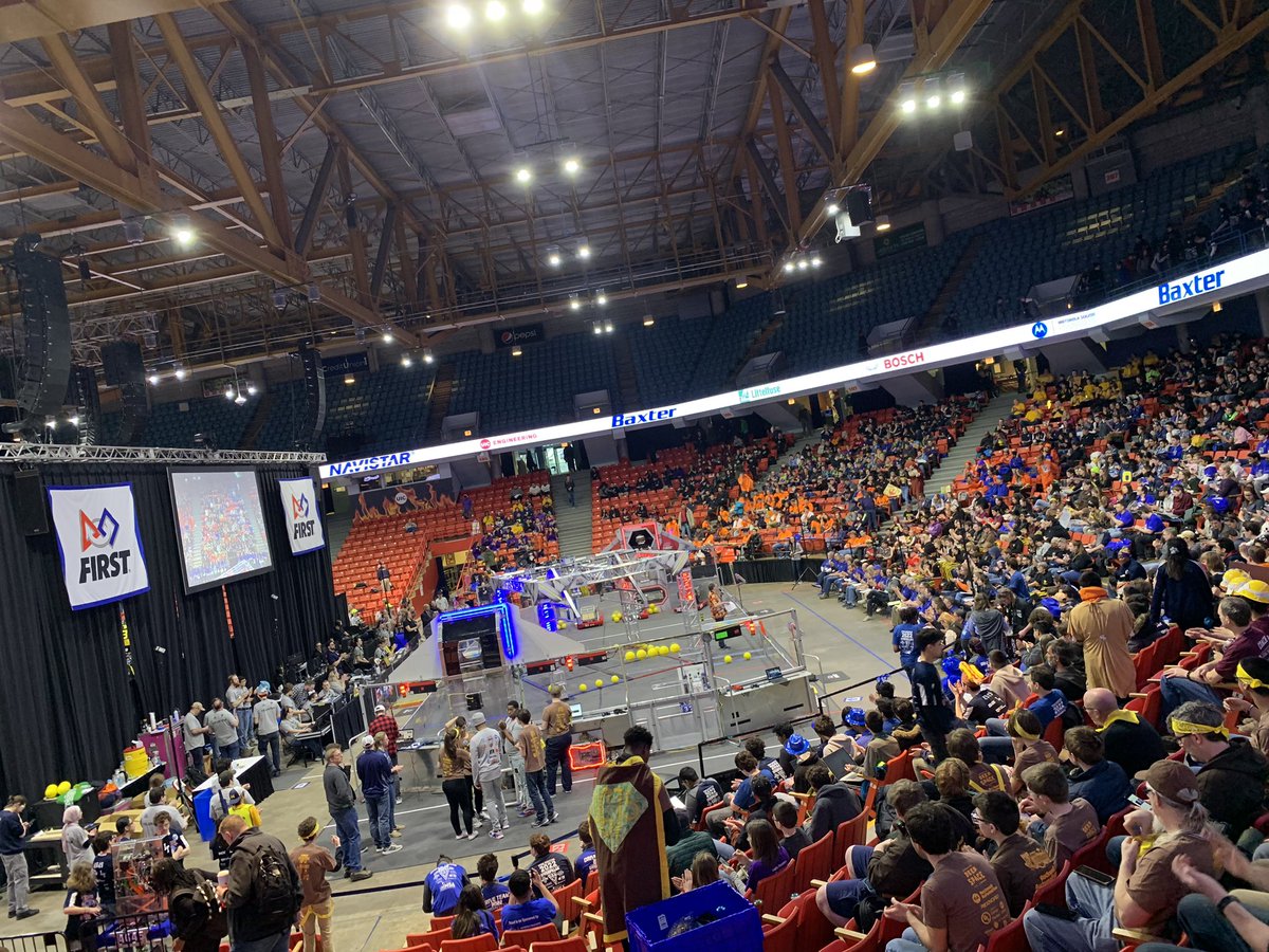 The opening ceremony at the FRC UIC Midwest Regional!
#omgrobots 
<a href="/firstlegoleague/">FIRST LEGO League</a> 
<a href="/IllinoisFIRST/">FIRST Illinois Robotics</a>