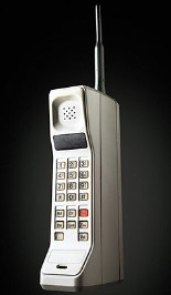 OldSchool80s's tweet photo. Mar 6, 1983: the 1st cell phone was made available commercially to the public. #80s The Motorola DynaTAC 8000x cost $3,995.  Read more > https://t.co/Nz4dRmQJ39 https://t.co/XoSutpTxJk