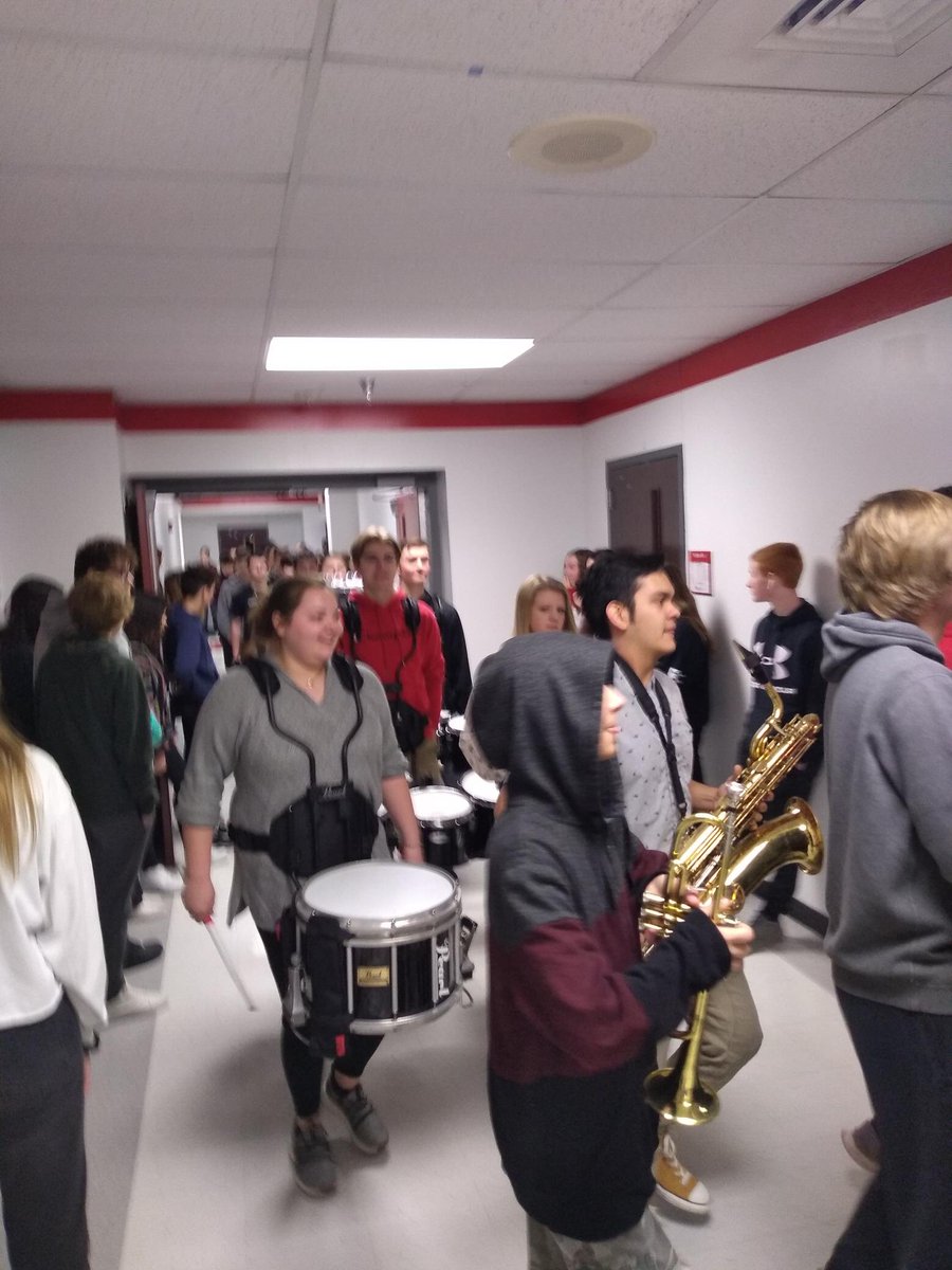 ADWarrenton's tweet image. Good luck in Rolla WHS Robotics!!
Congratulations on going to State for the robotics competition.  
#WarriorRobotics!!!