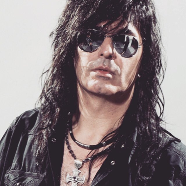 QueSeaRockPy1's tweet photo. 🎸Hoy #waltergiardino cumple 60🎂. El fundador de #ratablanca es considerado, por muchos, el mejor guitarrista argentino...#quesearock

#espaciorock #cderock #cde https://t.co/uVfcfpjWGK