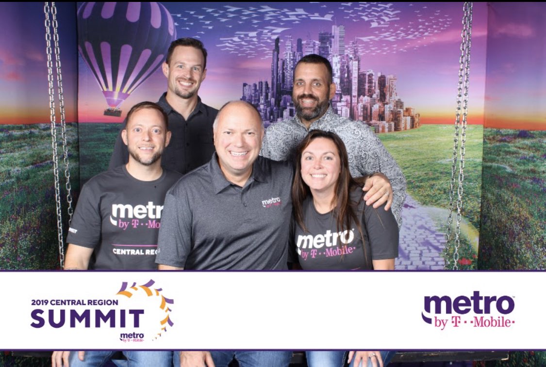 _sara_hannah's tweet photo. @JonFreier @TMobile I’m so grateful for this amazing group of leaders that are invested in sharing best practices & helping elevate ZMs across the nation! Cheers to the founding fathers of the United Nations! #RippleEffect #MuchAppreciation #EAD #WeFixThings #MuchGratitude @MetroByTMobile https://t.co/H8fjuFbt8b