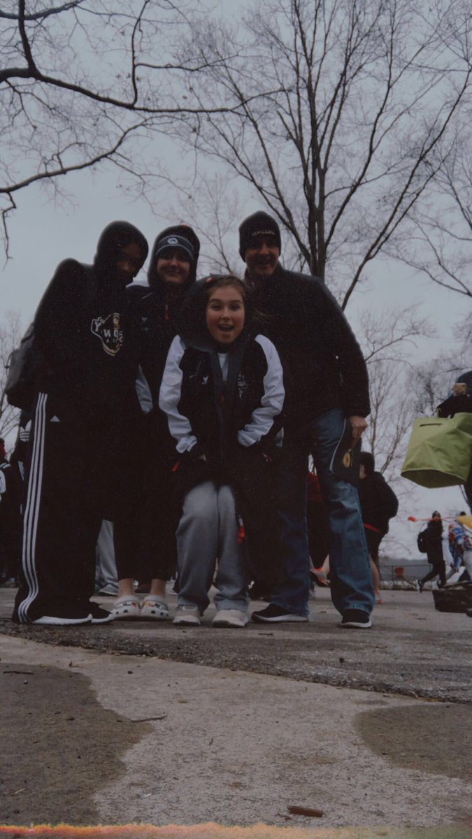 shsathleaders's tweet photo. Getting ready to take the plunge!! https://t.co/i8oTrGHACc