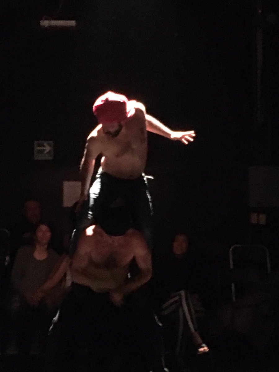 HechRivas's tweet photo. Los noctívagos somos seres bifrontes, habitamos el día y la noche y transitamos de la razón a la locura. #insomnesencasadelteatro  Danza, combate escénico y teatro. Casa del teatro, los viernes 6, 13, 20 y 27 se marzo y 3 de abril. $250 (Estudiantes, maestros e inapam 50%) https://t.co/haMSAFWrzb