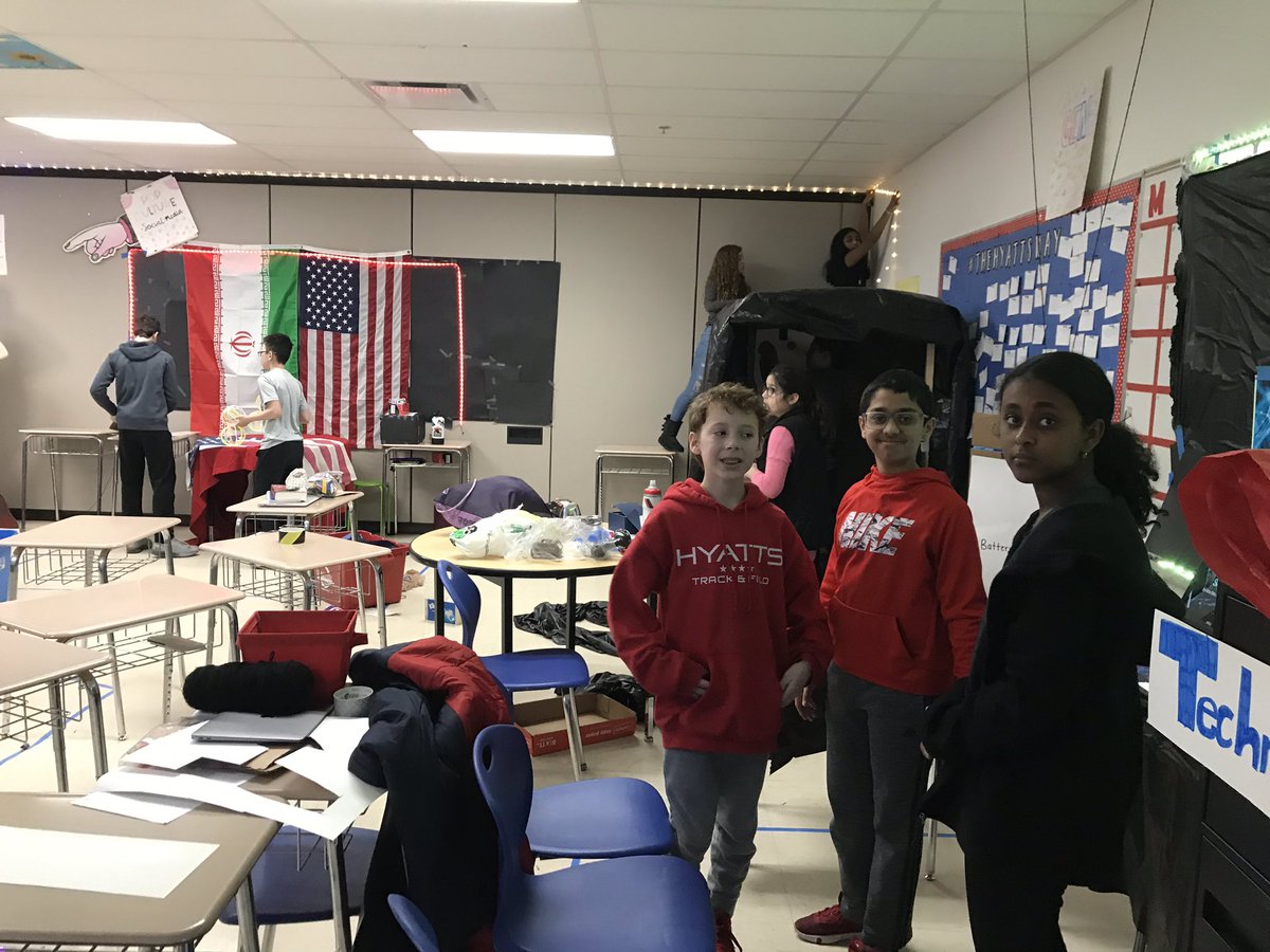 koons_amy's tweet photo. Getting ready to present their generation’s “time capsule.” https://t.co/wXkGkIeZoj