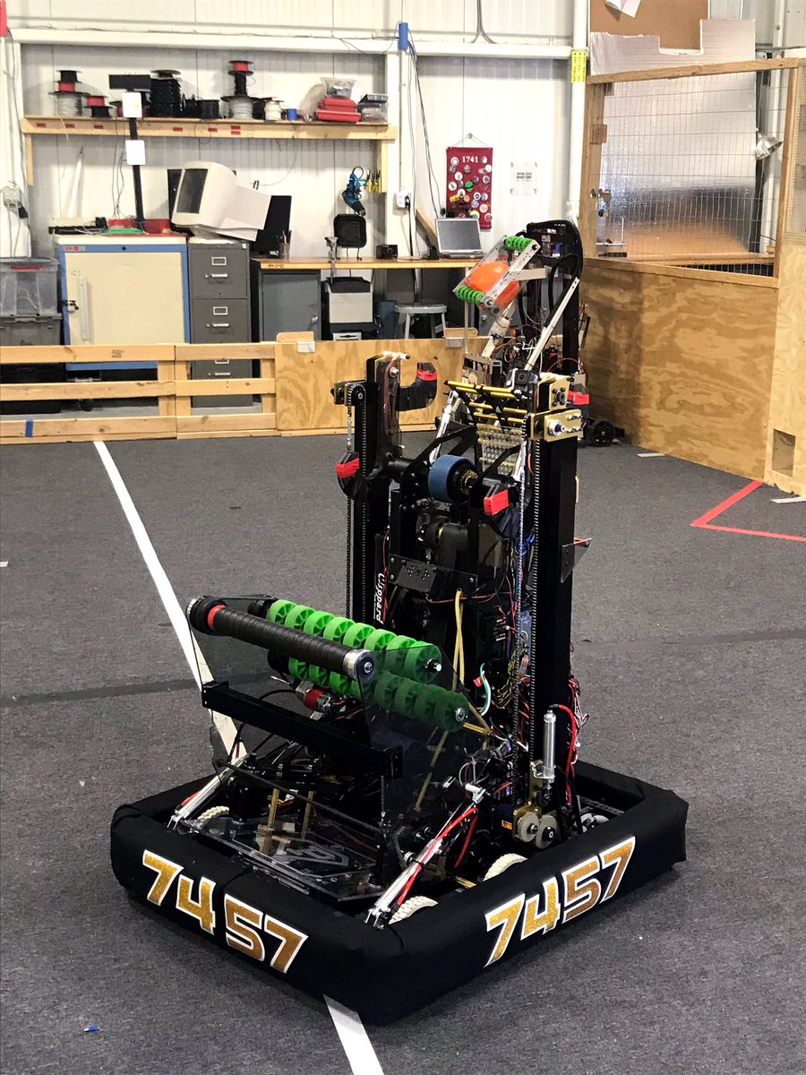 FRC7457's tweet photo. 7457 Robo Reveal Out Now!!! 

https://t.co/nugaz6wMPW https://t.co/G73ZFfs5qW