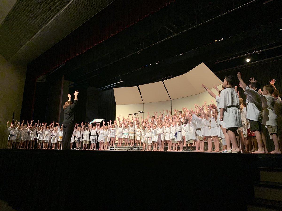DunavanMusic's tweet photo. One happy Music Teacher here! Great job 3nd and 3rd Graders!❤️🎶 https://t.co/0XmeTiErAm