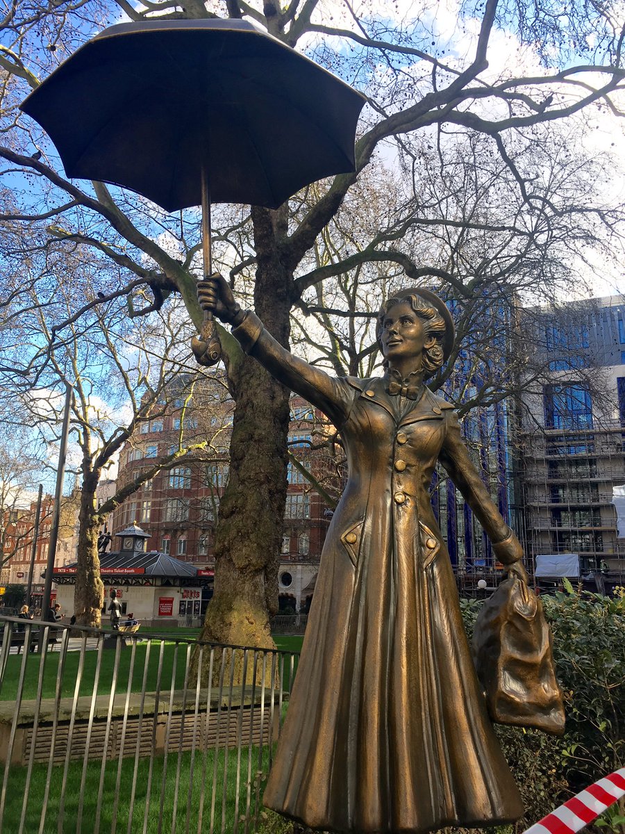 chris_cmy's tweet photo. Today's lunchtime companions and view @ASCELUK #london #spring #leicestersquare #Westminsterlibrary https://t.co/LojCYOz04F