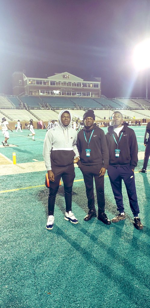 myleswalker21's tweet photo. Had a great visit at coastal Carolina spring game @CoachChadwell @CCUcoachFoster @football_stag @coachrob65 @LcOutlaws7v7 https://t.co/nPQ5vR620o