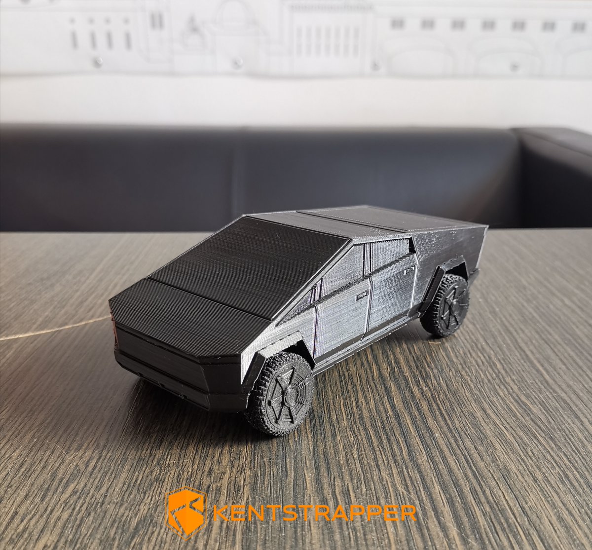 kentstrapper's tweet image. Ed ecco il nostro modellino del #Cybertruck #Tesla Tesla. 🔨Non abbiamo fatto la prova per vedere se resiste agli urti 😁
Realizzato con la nostra stampante 3D Verve.

#kentstrapper #3d #3dprinter #3dprinters #stampanti3d