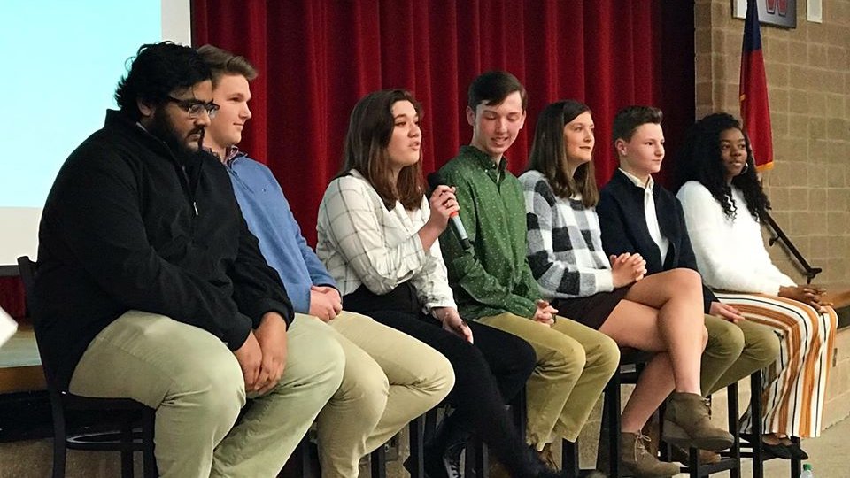 CCCPTA's tweet image. Great night at our first Parent University! Began the event with insights from a panel of impressive Woodstock High students. Thank you to Dr. Debra Murdock, Noelle Beard, and Lieutenant Richie Rich for a information-packed evening! #CCSDcares #SafeCherokee #ReadySetServe