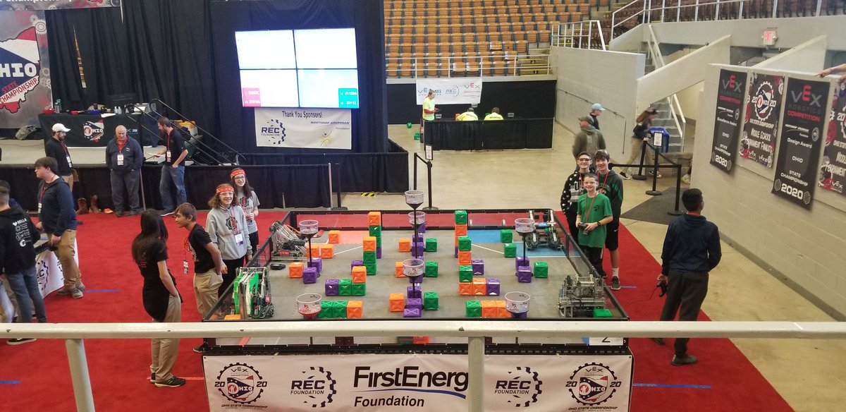 SJames_Spark's tweet photo. Harrison vs. Loveland in our first qualification match. Good Luck!! #HarrisonRobotics @LRobotBoosters https://t.co/cqyCTCfCcd