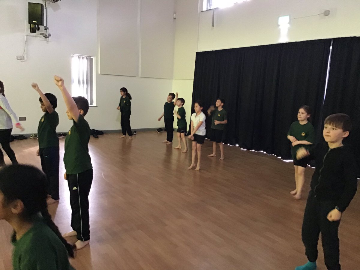swiftsMPS's tweet photo. Lots of smiles in our rock and roll dance lesson 🎸 https://t.co/Z3YiCSgYSO