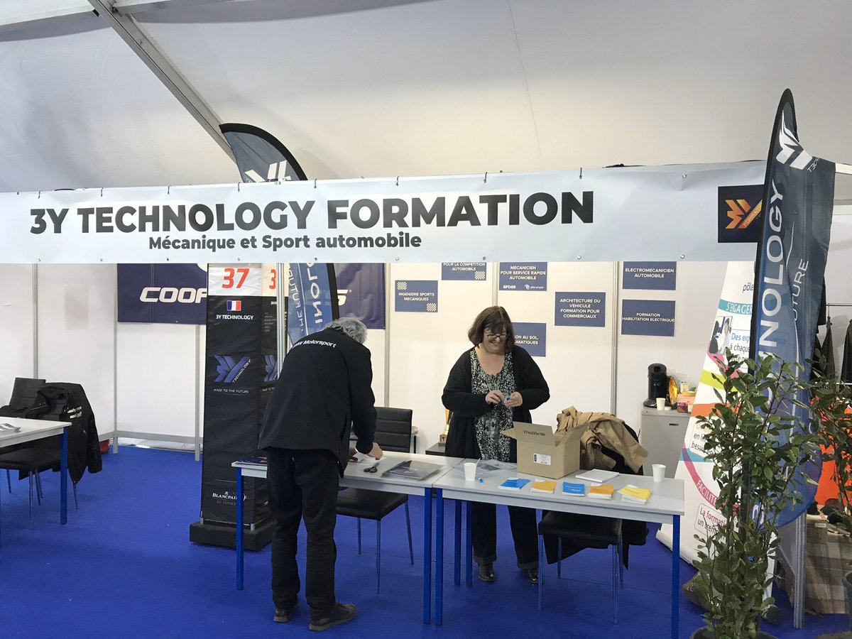 CHRISSAUNIER83's tweet photo. A l’occasion du #rallye de la Ste Baume 2️⃣0️⃣2️⃣0️⃣ au @PaulRicardTrack, @poleemploi_VAR #sixfours et #3ytechnology vous informent sur les #formations dans le secteur #automobile #AvecPoleEmploi #versunmetier https://t.co/jPZRSri0zN