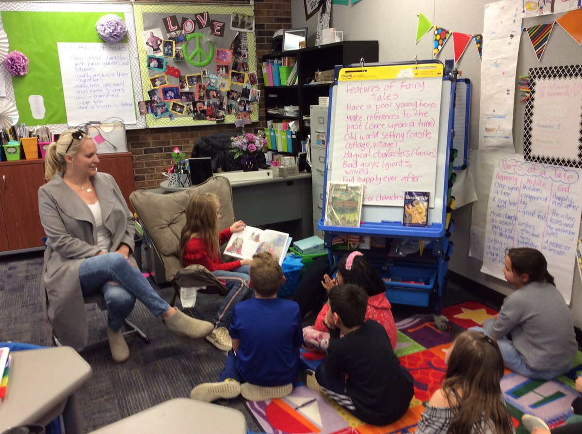 2JBrookForest's tweet photo. Caylee entertained her classmates, teachers, mom, and grandma with her reading of Rumplestiltskin! Caylee is a talented storyteller! 2J loved every minute! #d53learns #d53cares https://t.co/ZGYdO8k4UM