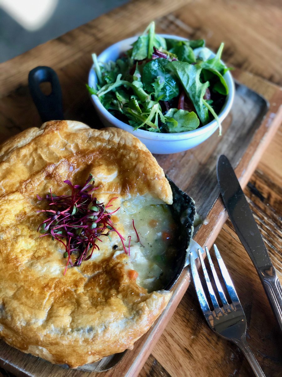 Meat pies are the best kind of pies.

Chicken pot pie is on special tonight!