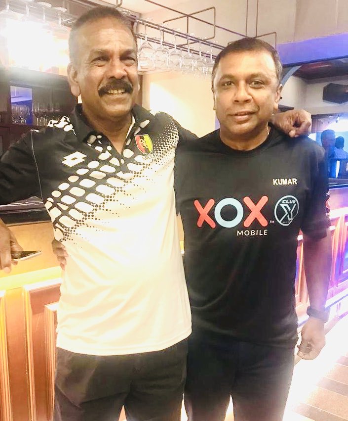 skumar176's tweet photo. Our ex National Player C Nadarajan who replaced our legendary #SuperMokh at one time when Mokhtar was not feeling that well . Used to be my team mate at #UPMBEES too! Humble man as always. https://t.co/yZJgVAklYh