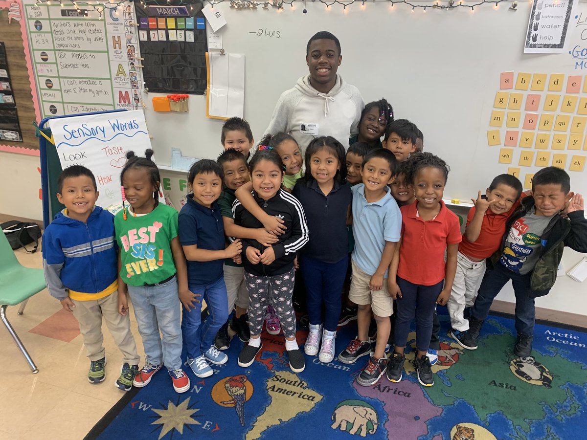 tropicteacher's tweet photo. Another amazing day at Barton Elementary! @BartonChargers enjoyed celebrating Read Across America Week! #KidsDeserveIt #ReadAcrossAmericaWeek #literacyfirst https://t.co/EaVHPJluka