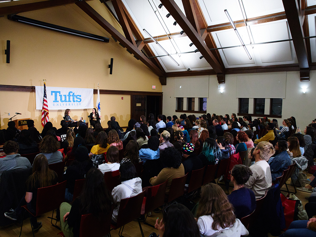 TuftsUniversity's tweet image. This past week, @TischCollege welcomed @cyntoia_brown, an author, speaker, and advocate for criminal justice reform and victims of sex trafficking, to campus for the first Distinguished Speaker Series event of the semester.