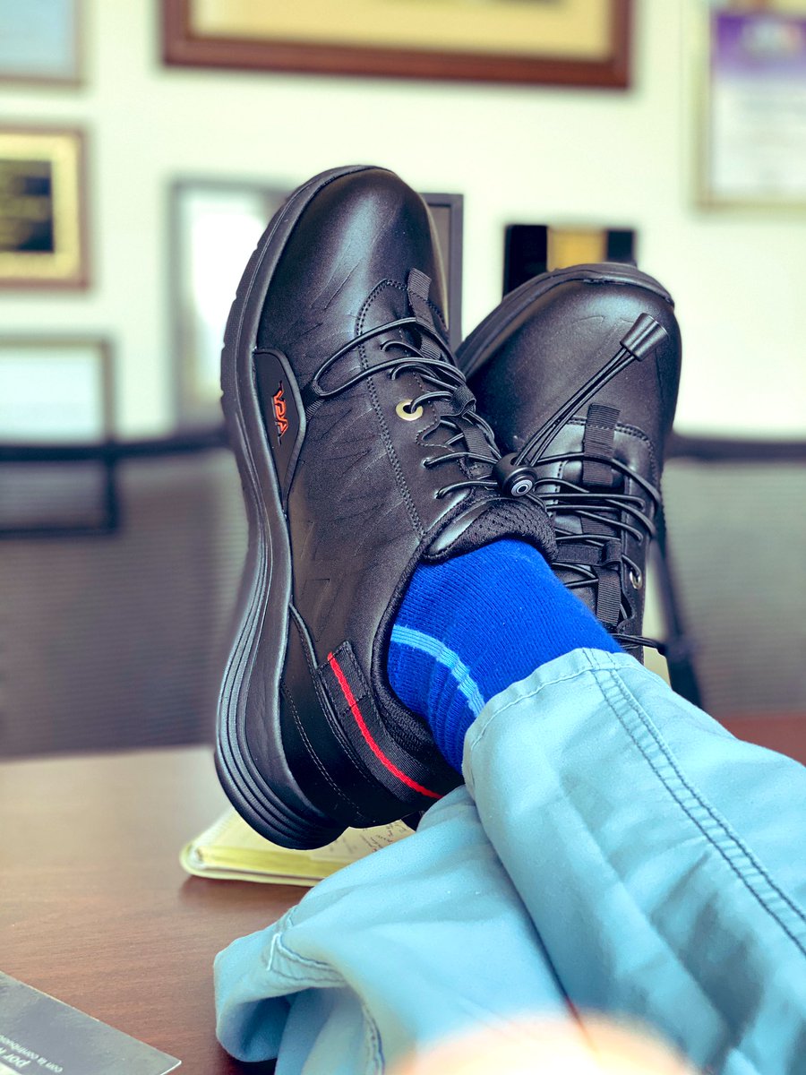 Pro tip: use OR turnover time to elevate your extremities, reducing stress and edema. @KeckMedUSC <a href="/usc_vascular/">USC Vascular Surgery</a> <a href="/APMA/">APMA</a>