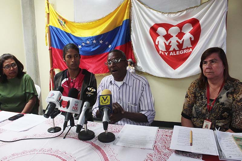 ElInformadorVE's tweet photo. #6Mar En 100% incrementó la solicitud de cupos en el Instituto Universitario Jesús Obrero, de Fe y Alegría
https://t.co/WOi3oHwGa4
#ElInformadorVenezuela #ElInformadorVe #Venezuela #Lara #Barquisimeto #Noticia #Local #FeYAlegría #IUJO #Educación #DRG https://t.co/eqG5AYuL8C