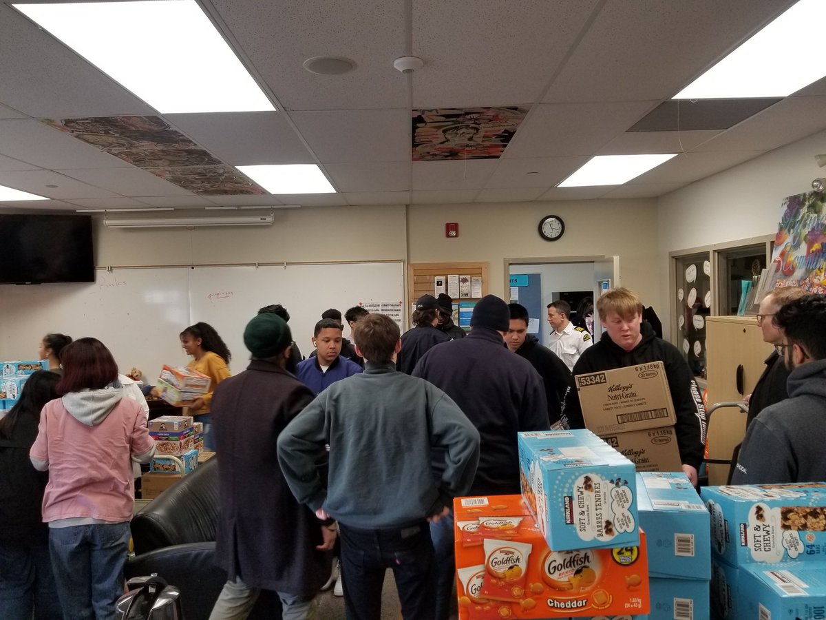 BalDhillon2's tweet image. Thank you to @BurnabyFireDept for all the donations to the #communityroom @ByrneCreekSS !! Your generosity goes a long way for our kids! @burnabyschools #burnabyschools #communityschools