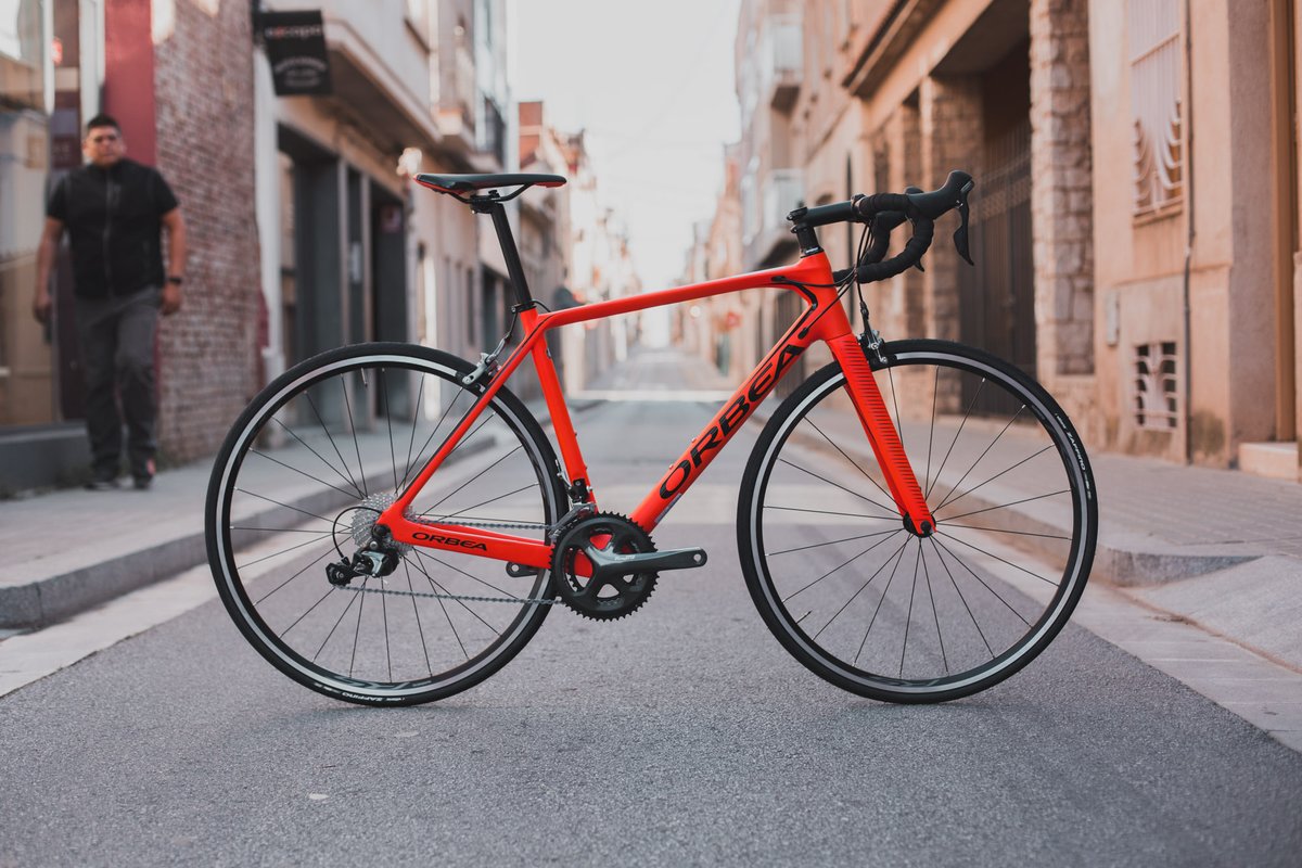 ¡Fora Stocks de bicis! 🚲
.
Nuestra selección de bicicletas del 2019 tiene grandes descuentos, como esta Orbea Orca M40 con un descuento del 33%,¡pásate por la tienda o mira nuestra web!
.
La semana que viene empezamos con el Fora Stock de otra sección, ¡estad atentos!
