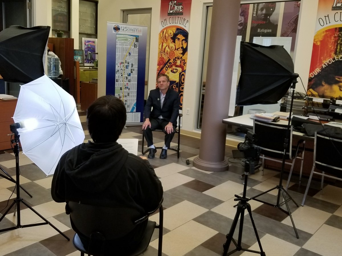 125thstreetbid's tweet photo. The 125th Street BID is growing in its' effort of the Bizzinifi Campaign. Mark Irgang of the Irgang Group defines the purpose of his properties on the BID... blending with the culture.
#RealEstate #Property #business #Harlemlive #Harleminvest #Harlemvisit #Harlemwork https://t.co/LUwJeQuBHn