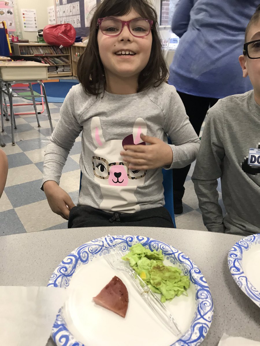 Mrs_HollandOP's tweet photo. Cooking up some green eggs and ham for #ReadAcrossAmericaWeek #CookingWithKern https://t.co/1GGelye7vj