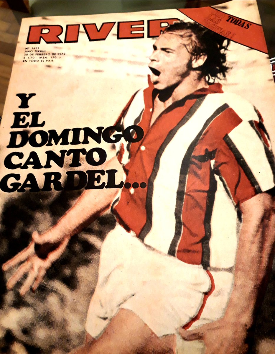 MigueBertolotto's tweet photo. #RecuerdosDeMiArchivo
Una gran tapa de la inolvidable #RevistaRiver: "Y el domingo cantó Gardel...", en referencia al fenomenal Mono #Mas.
Fue el 27/2/72, por la primera fecha del Metro, un 5-3 a Vélez con dos golazos de #Pinino y tres del Beto #Alonso. El técnico era #Didí. https://t.co/0b0ZFXGFWQ