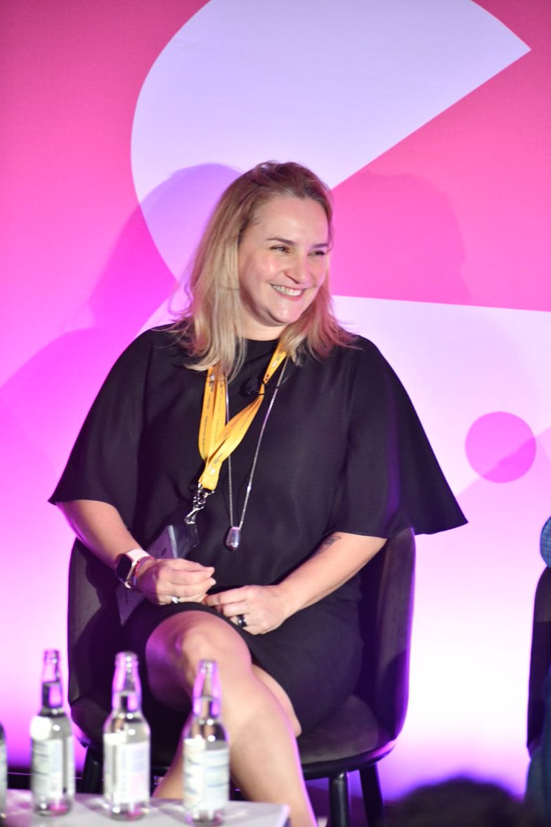 OMD_Mexico's tweet photo. "La privacidad de datos es un tema de coresponsabilidad entre la marca, el usuario y las agencias". - Paula Marsilli en #AWLATAM https://t.co/yLTISfYSOD